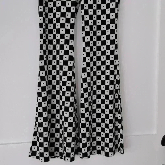 Cato Flower Checked Flare Pants - Picture 2 of 6